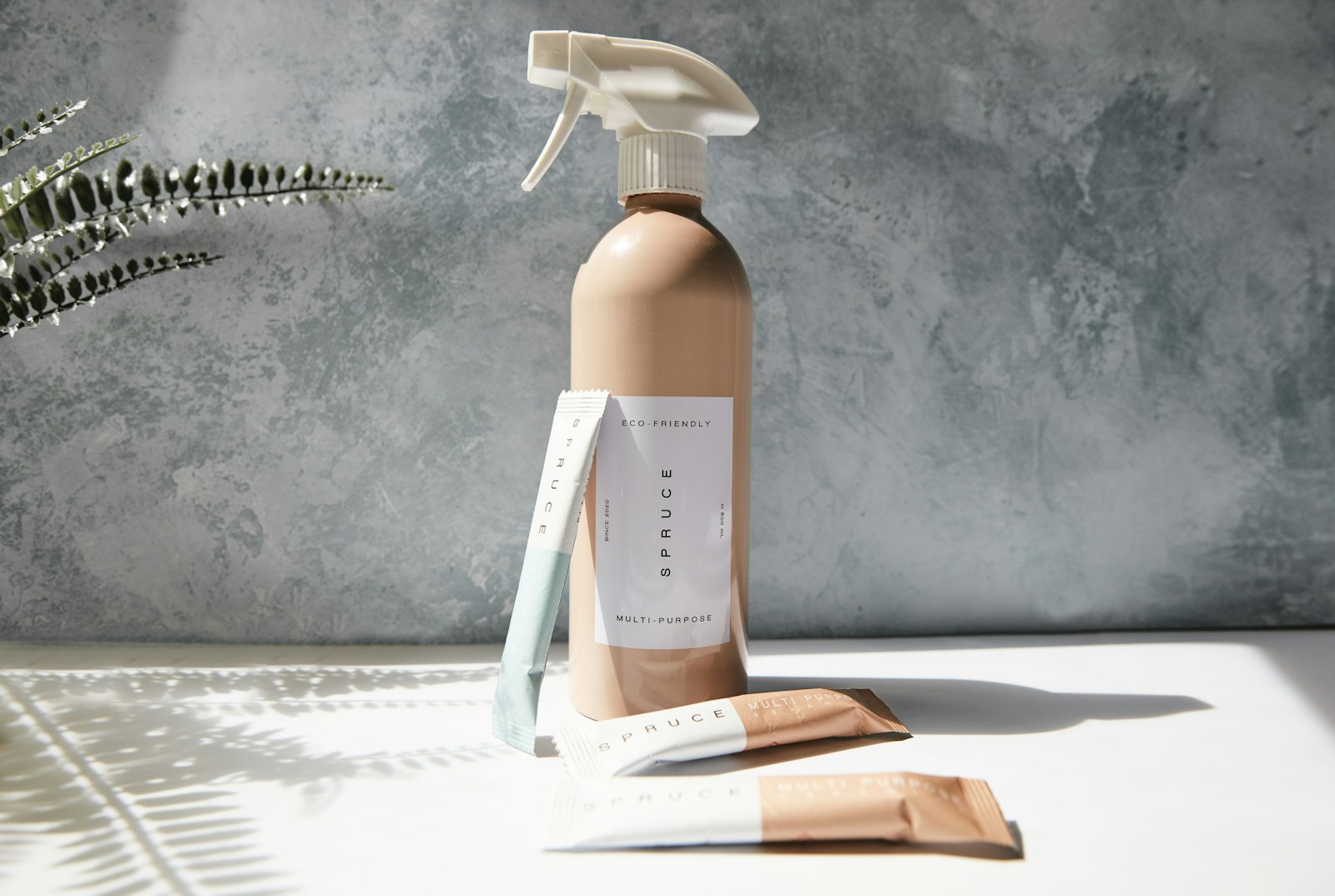 Produse de igiena si curatare pentru suprafete.